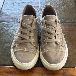Blowfish Women's Taupe Canvas Sneakers